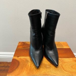 Gianvito Rossi black ankle boots 38.